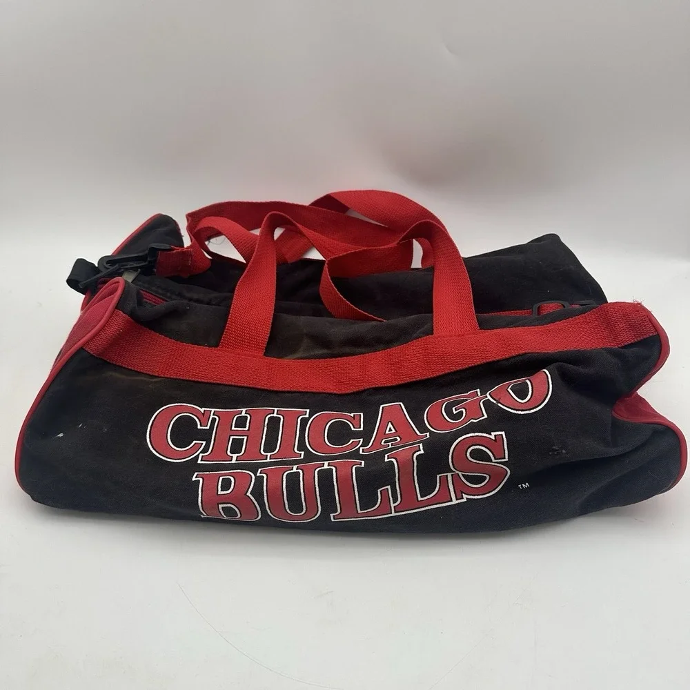 Vintage Chicago Bulls‎ Duffel Bag Gym Basketball Bag Black And Red 19